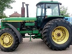 John Deere 4755
