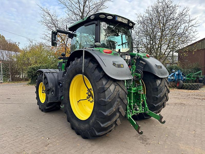 John Deere 6215 R mit GPS RTK