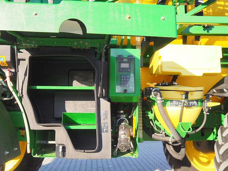John Deere R4040i