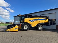 New Holland Mähdrescher CX 5.90