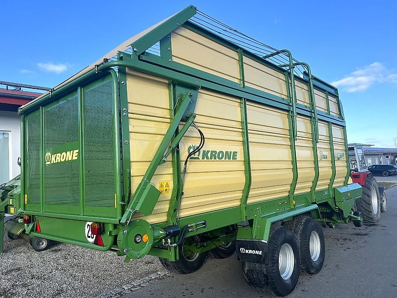 Krone Titan 6/48 GL All In im guten Zustand - mit zusätzlichen Tasträdern hinter der Pick-Up