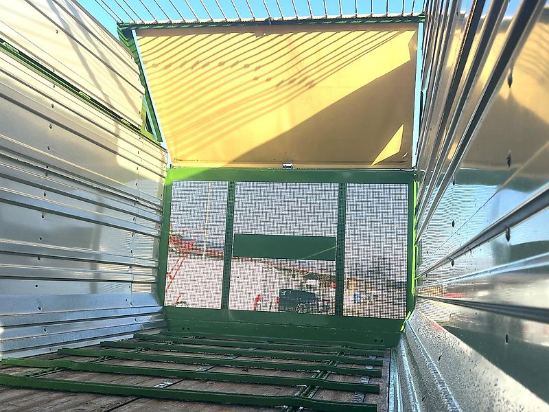 Krone Titan 6/48 GL All In im guten Zustand - mit zusätzlichen Tasträdern hinter der Pick-Up