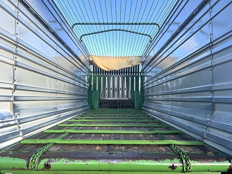 Krone Titan 6/48 GL All In im guten Zustand - mit zusätzlichen Tasträdern hinter der Pick-Up