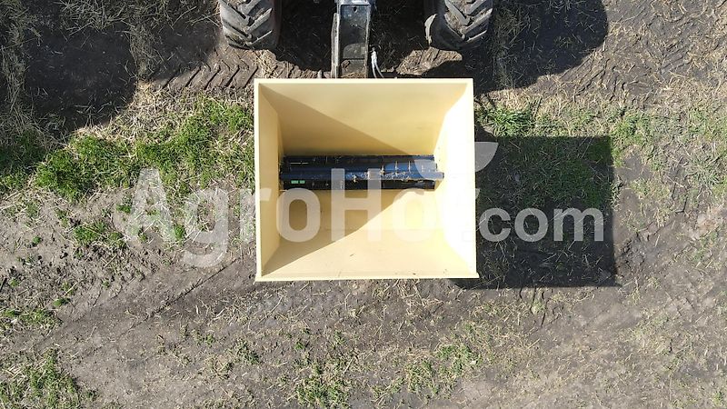 FK Machinery FK-BEDDINGBUCKET-UNI / Einstreugerät Universal 120-220 cm