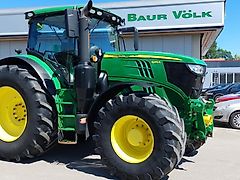 John Deere 6215R
