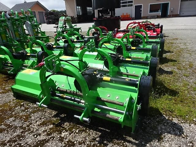 TALEX Schlegelmulcher Talex- Eco- NEU-2 -Meter mit Hydraulischer Seitenverschiebung- auch möglich in verschiedenen Breiten - auch in 1 Meter- 1,35 Meter -1,5 Meter - 1,8 Meter - 2 Meter - 2,2 Meter