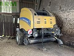 New Holland roll-belt 180 superfeed