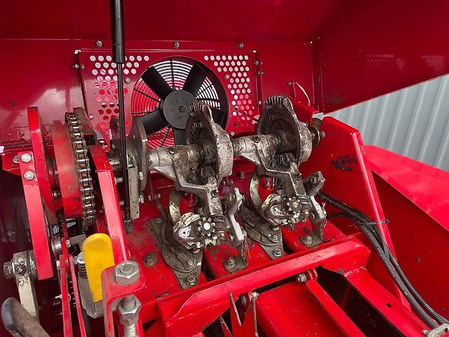 Massey Ferguson 1840