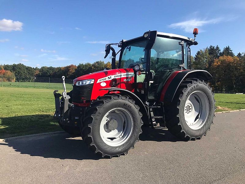 Massey Ferguson MF 5709 M Dyna-4