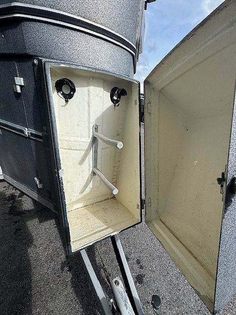 Böckmann 2 Pferdeanhänger Vollpoly 2t. !! BODEN NEU !!