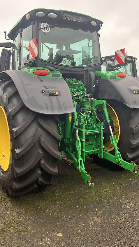 John Deere 6230R