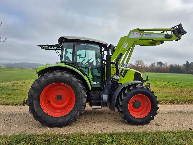 Claas ARION 460 CIS mit Frontlader