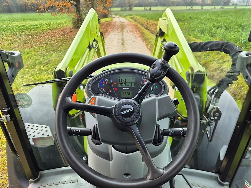 Claas ARION 460 CIS mit Frontlader