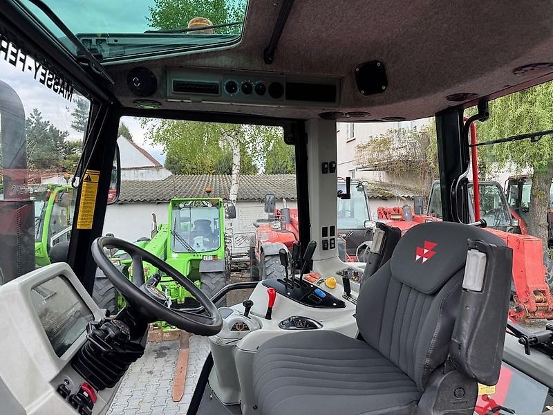 Massey Ferguson 5470 Dyna-4