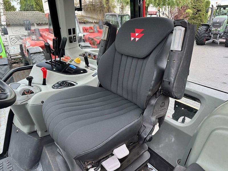 Massey Ferguson 5470 Dyna-4