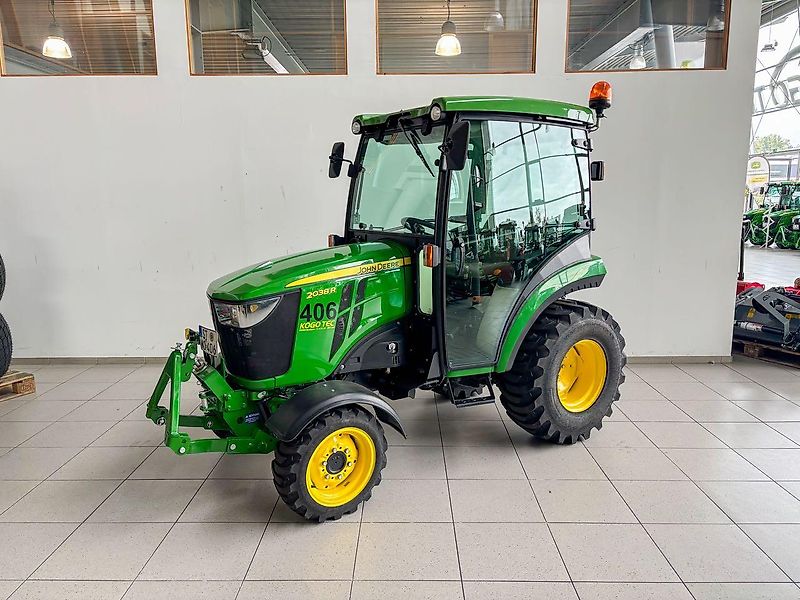 John Deere 2038R