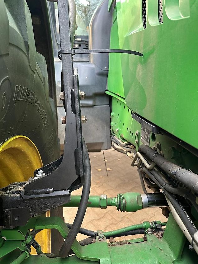 John Deere 6215 R mit GPS RTK