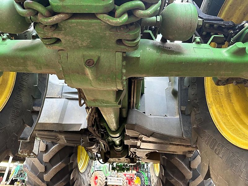 John Deere 6215 R mit GPS RTK