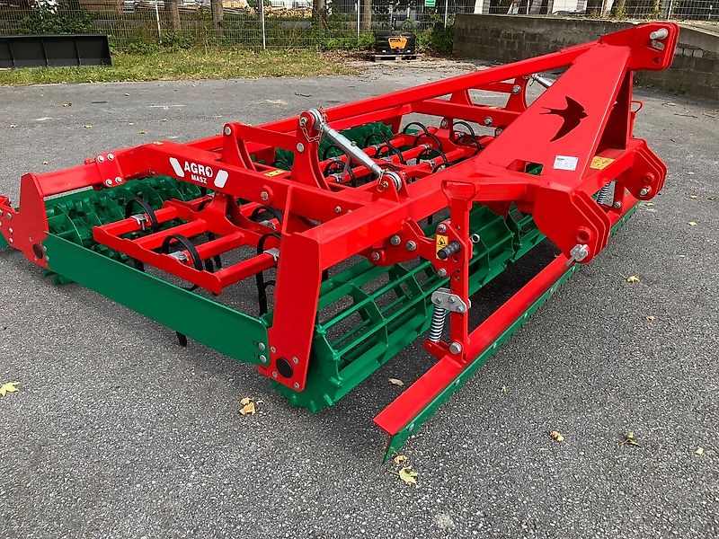 AGRO-MASZ AUC 30 Kompaktor