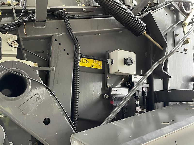 Claas Variant 480 RC PRO