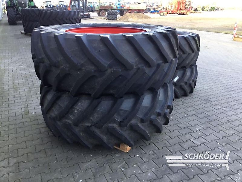 Fendt KOMPLETTRÄDER 650/65 R42 | 600/65 R28