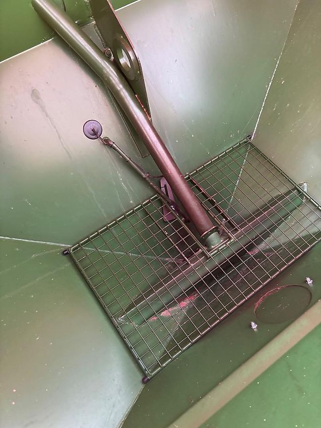 Amazone Rabe corvus met Amazone ADP 303 special zaaimachine