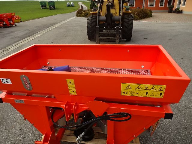 Grass- Rol- Salzstreuer - NEU-  600 oder 1000 Liter  - Doppelscheibenstreuer -  Verzinkt- und Lackiert NEUE- N0 56/ 3- Salzstreuer - 600 und Liter 1000 möglich