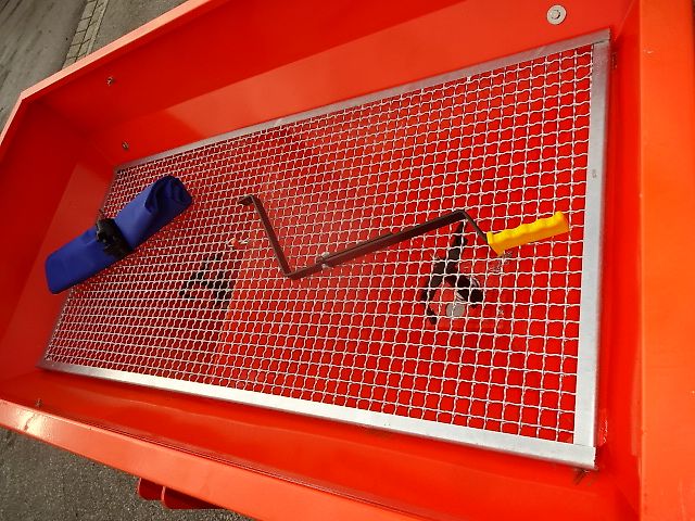 Grass- Rol- Salzstreuer - NEU-  600 oder 1000 Liter  - Doppelscheibenstreuer -  Verzinkt- und Lackiert NEUE- N0 56/ 3- Salzstreuer - 600 und Liter 1000 möglich