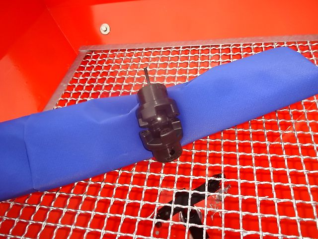 Grass- Rol- Salzstreuer - NEU-  600 oder 1000 Liter  - Doppelscheibenstreuer -  Verzinkt- und Lackiert NEUE- N0 56/ 3- Salzstreuer - 600 und Liter 1000 möglich