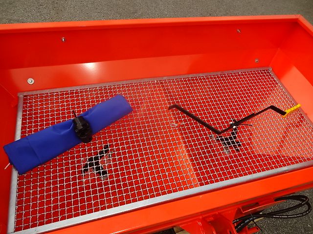 Grass- Rol- Salzstreuer - NEU-  600 oder 1000 Liter  - Doppelscheibenstreuer -  Verzinkt- und Lackiert NEUE- N0 56/ 3- Salzstreuer - 600 und Liter 1000 möglich