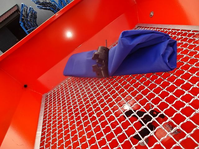 Grass- Rol- Salzstreuer - NEU-  600 oder 1000 Liter  - Doppelscheibenstreuer -  Verzinkt- und Lackiert NEUE- N0 56/ 3- Salzstreuer - 600 und Liter 1000 möglich