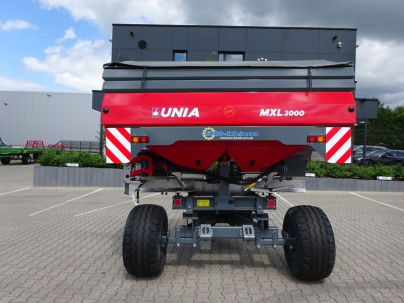 Unia 2-Scheiben Düngerstreuer mit Fahrgestell, MXL 3000, NEU, Streubreite bis 36 m, 3000 Ltr. Behälter