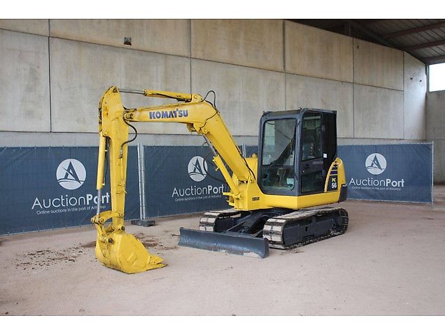 Komatsu PC56-7