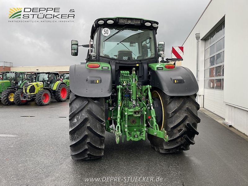 John Deere 6230R