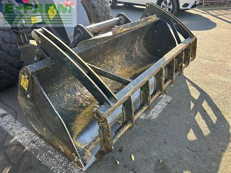 Massey Ferguson th7038