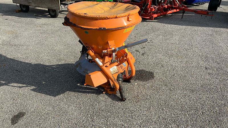 Rauch Winterdienststreuer SA 121