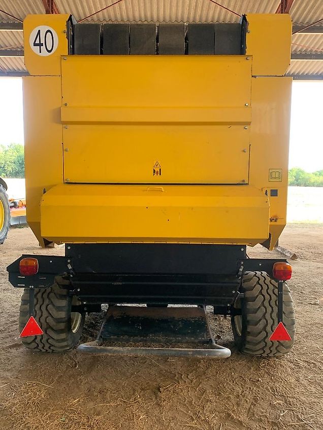 New Holland 7070 Superfeed II