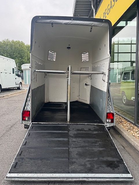 Böckmann Comfort 2 Pferdeanhänger Aluboden, Vollpoly 2t