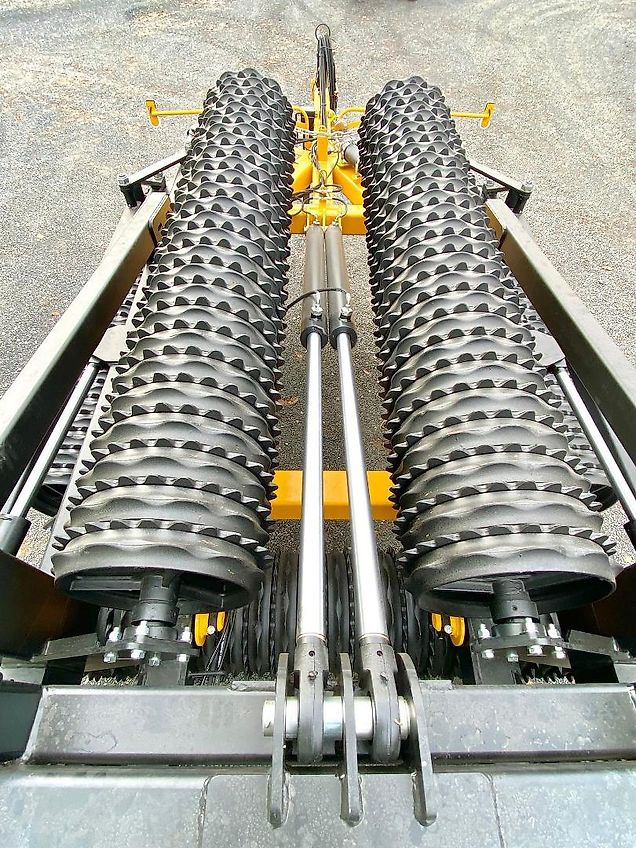 Expom Maximus 12,3m Cambridgewalze 530 mm Ringe