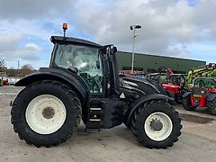 Valtra T174 Hi Tech Tractor (ST25043)