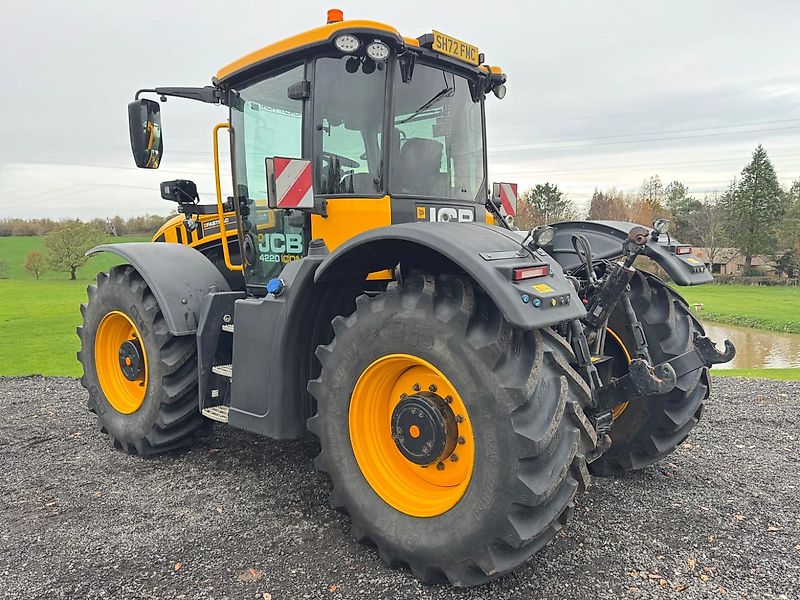 JCB Fastrac 4220 ICON -- Only 690hrs