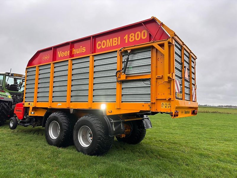 Veenhuis Combi 1800 opraapwagen