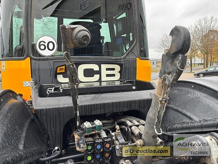 JCB FASTRAC 4220