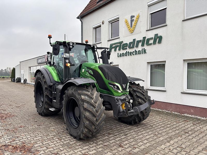 Valtra T235V 2A1 (ultragreen)