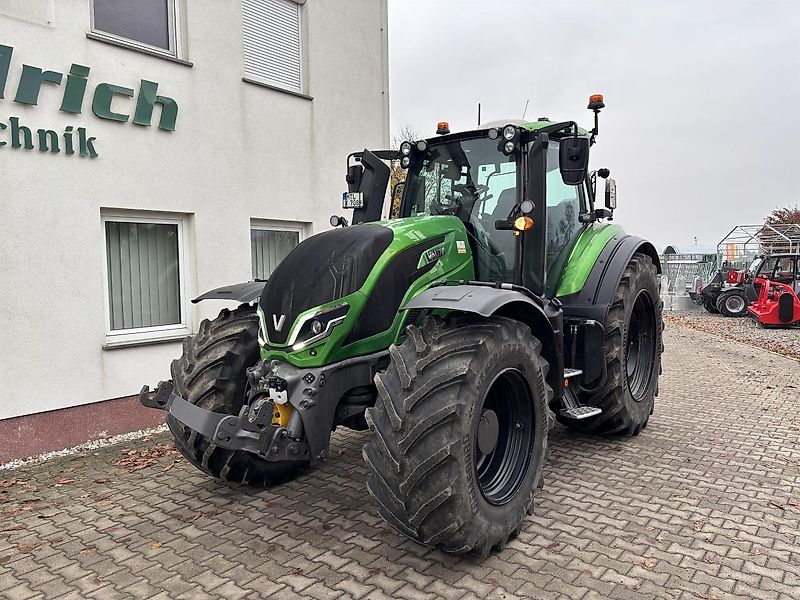 Valtra T235V 2A1 (ultragreen)