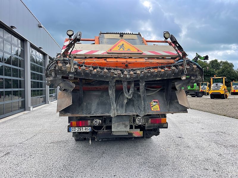 Renault 340 Secmair 5000 liter Bitumen Sprayer