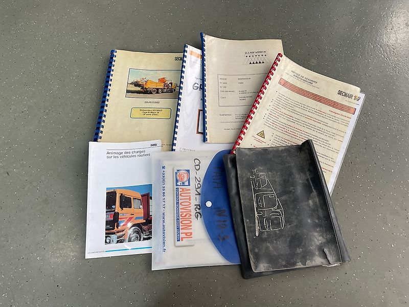 Renault 340 Secmair 5000 liter Bitumen Sprayer