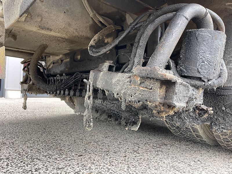 Renault 340 Secmair 5000 liter Bitumen Sprayer