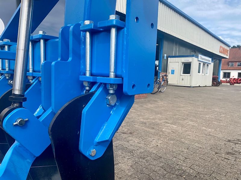 Bremer Maschinenbau PARALL PS 6 mit hydraulischem Heckkuppler