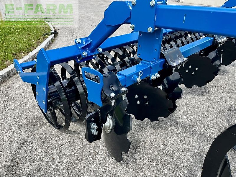 Agro-Tom profi line beta ii - grubber 3m gefedert